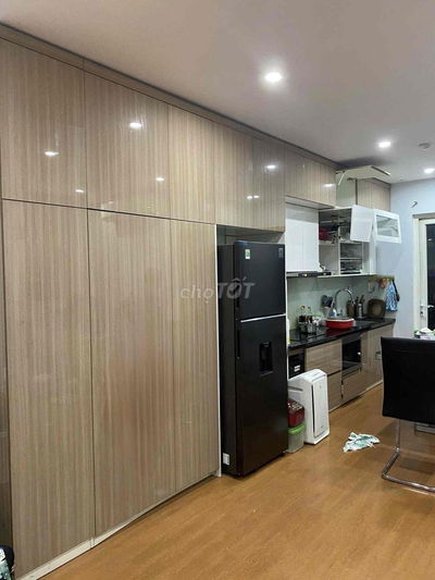Cho thuê gấp CHCC toà 62 Nguyễn Huy Tưởng 90m2,2 ngủ, 2vs -full đồ