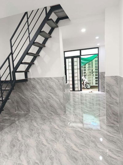 Bán nhà sổ hồng chung đường Thạnh Xuân 52 đất thổ cư