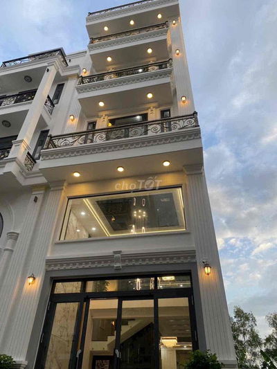 Nhà  trệt lửng 3 lầu đường nhựa 8m khu hoàng quốc việt