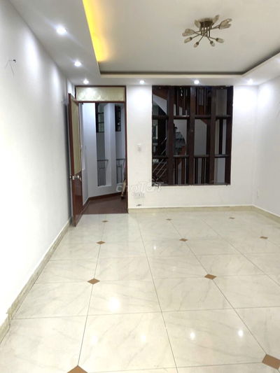 Mặt tiền kinh doanh khu D nhà mới 4 x 16 3 lầu 27Tr cty và spa...
