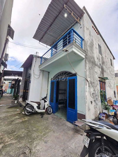 Nhà cấp 4 gác lửng gần chợ Xóm Nghèo và Vincom550 Dĩ An