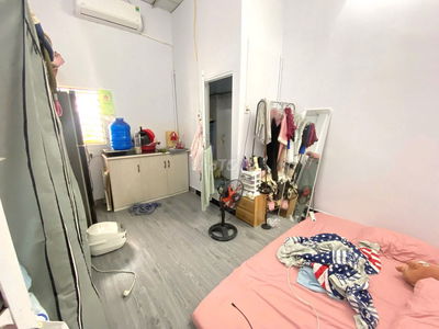 PHÒNG RỘNG RÃI SẴN TỦ BẾP CỬA SỔ THOÁNG