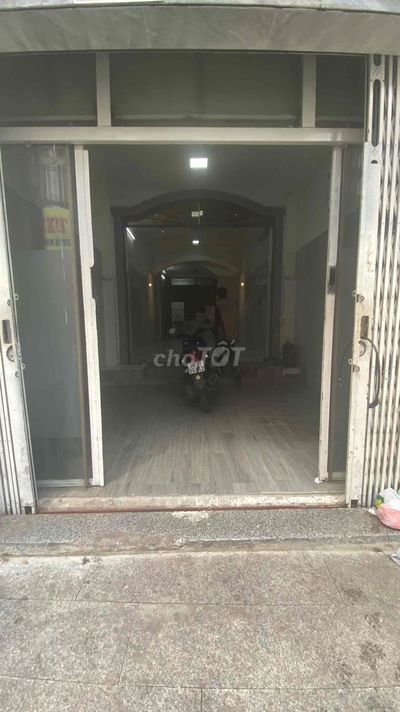 cho thuê mặt bằng, mặt tiền phan văn hân gần chợ,  DH thuỷ lợi