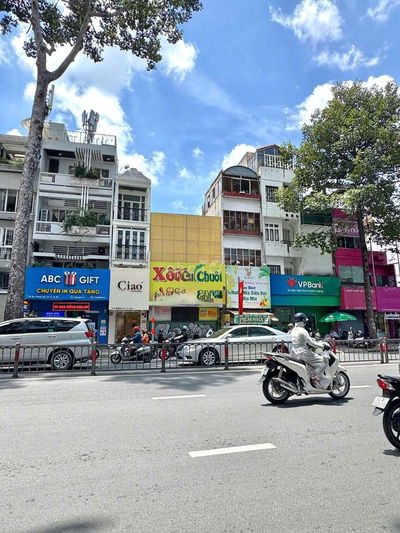 CHO THUÊ MẶT BẰNG KINH DOANH ĐƯỜNG 3/2, Q.10 - NGANG 7M - GIÁ 25 TRIỆU