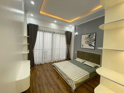 Toà nhà dịch vụ cao cấp ngõ 20 đường Mỹ Đình,120m2 8 tầng 14 phòng Đôi