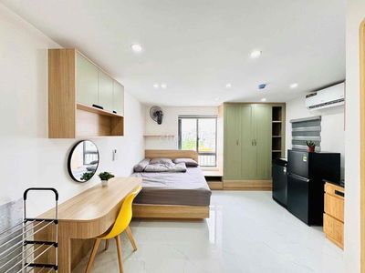 Cho Thuê Căn Hộ Studio Cửa Sổ Sổ Lớn Ngay Ngã Sáu Phù Đổng.