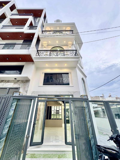 NHÀ 5 TẦNG 7,5x15M. CÓ SÂN RỘNG XE HƠI, TRỒNG CÂY VƯỜN, NUÔI THÚ CƯNG