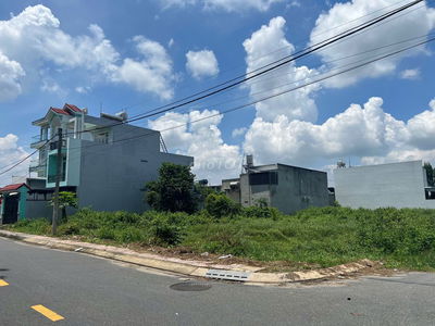 CẦN TIỀN CHUỘC CON BÊN CAM-BÁN GẤP LÔ GÓC MT ĐƯỜNG NHỰA - 216M2- 695TR