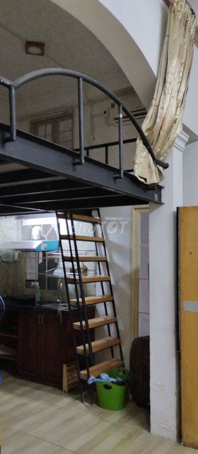 Cho thuê CHDV mini DT 30m2 rộng, đẹp , có gác , cho 2,3 bạn ở