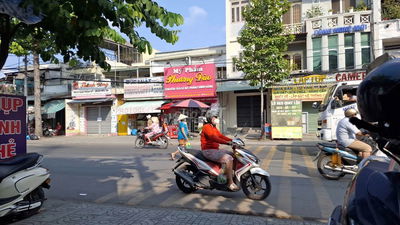 Nhà lầu 5m*18m, mặt tiền Nguyễn Ảnh Thủ, gần chợ Bà Điểm - Hóc Môn