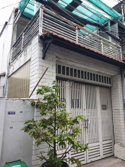 Nhà lầu DT 4x18, hẻm xe hơi gần chợ đầu mối Hóc Môn, nhà thờ Tân Mỹ