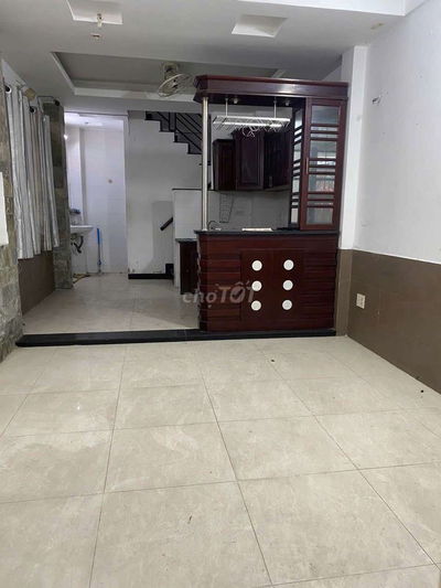 Nhà thuê nguyên căn ,nhà trống ở liền 4pn 4wc