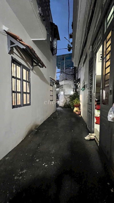 Nhà 20m2 sổ riêng 1 lầu Quag Trung p10 hẻm gần 3m