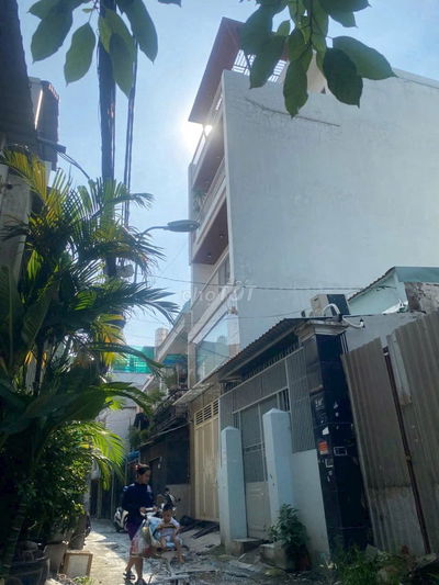 Nhà Bán Tân Bình 1 trệt 1 lững lầu san thượng 35m2 hẻm 8m
