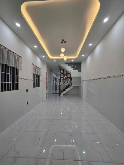 Cho thuê nhà đẹp mới 4x15 trệt 2 lầu sân thượng 3PN