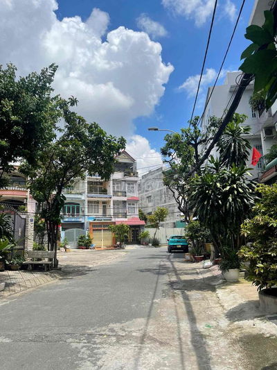 NHÀ KHU TÊN LỬA ĐƯỜNG SỐ 24B GẦN CÔNG VIÊN 4x20m 3TẤM GIÁ 9.9TỶ