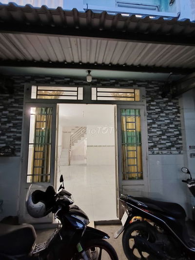 Quân cần bán nhà cấp 4 giá 308tr, 4mx10m,ở Hóc Môn