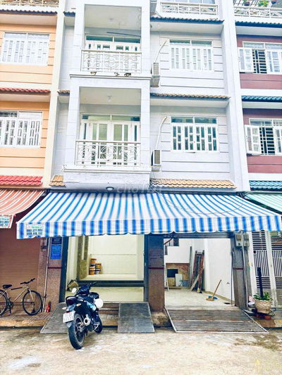 MB KD tự do_VP rộng 70m2_Có Bếp_Wc riêng_Ngay Lê trọng tấn