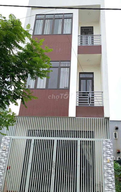Bán toà căn hộ đường Lê Văn Tâm