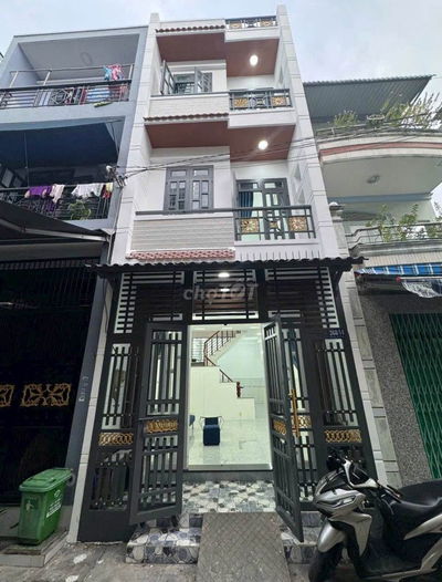 Hẻm 6m NGUYỄN SƠN, 4 x 18m, 2 Lầu, 4 Phòng Ngủ, 4 WC, 1 Sân Thượng