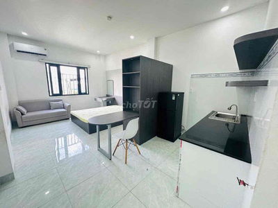Cho Thuê Phòng Bình Thạnh gần Ngã Tư Hàng Xanh, Full Nội Thất, Cửa sổ