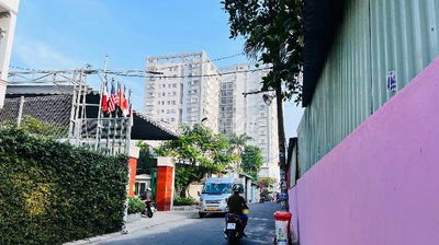 (42)Nhà Đẹp - Xe Hơi Ngủ Trong Nhà  - Thới An 16, Q.12