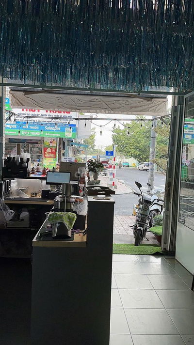 Cho thuê mặt bằng bán cà phê.