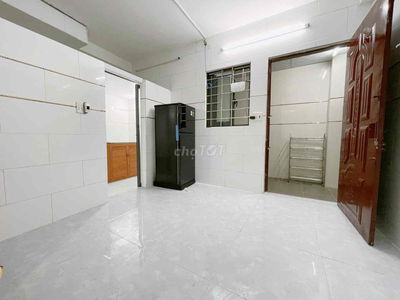🔥CHO THUÊ PHÒNG TÁCH BẾP_CHUNG CƯ MINI_THANG MÁY_KẾ CÔNG VIÊN GIA ĐỊNH