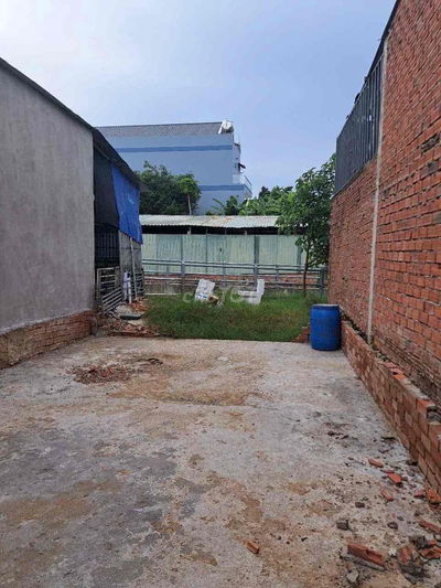 Đất xe hơi tránh 5m 5x29 Huỳnh Thị Tươi Tân Đông Hiệp 3.3 tỷ