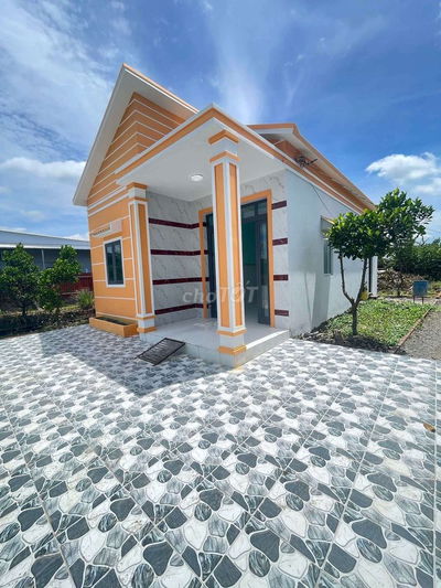 Nhà vườn 729m cần bán