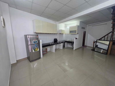 chính chủ cho thuê căn nhà mới xây ngay Lê Trọng Tấn 12 triệu