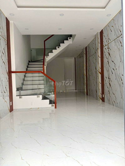 Nhà mới xây 100% hẻm 5m Phạm Văn Chí