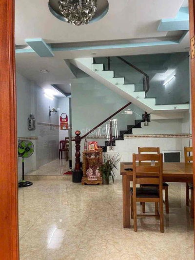 Cho thuê nhà 2lau Tân Chánh hiệp q12 180m 3PN hxh giá 10tr giáp Gv