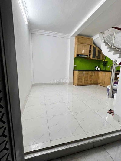 Nhà 4,5T ngõ Trần Quý Cáp ngõ 2m cách oto 35m gần mặt phố dt 17m