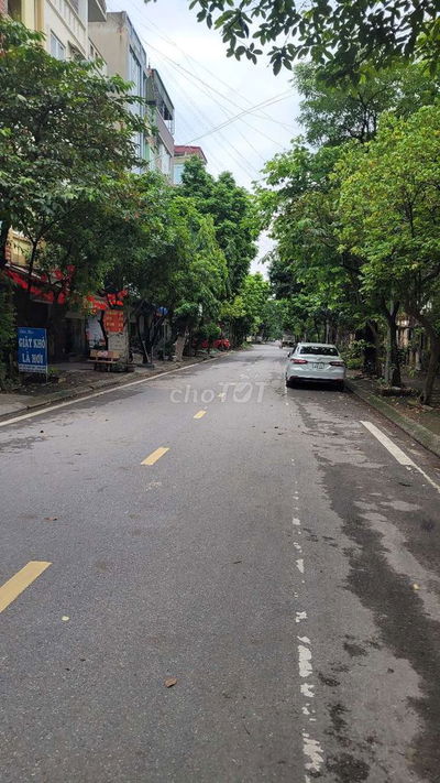 Nhà phân lô liền kề oto tránh kinh doanh và ở tuyệt.  Cầu Diễn Từ Liêm