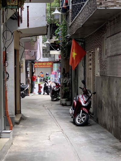 CHO THUÊ HẺM XE HƠI LÊ VĂN SỸ,QUẬN 3