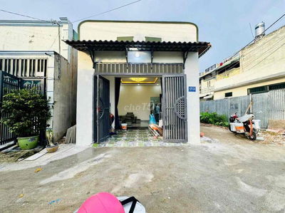 nhà gần ngã tư ga 2 mặt tiền 68m2 3pn hẻm xe hơi