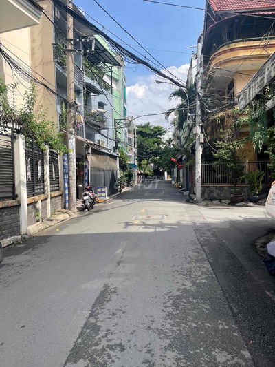 Cho thuê nhà đường 10m khu K300.dt 7x22m,2 lầu.