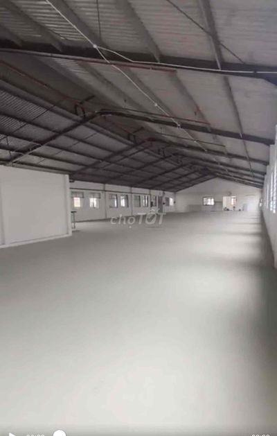 cho thuê kho xưởng ngay kcn vĩnh lộc quận Bình Tân DT 3500m2 300tr pcc