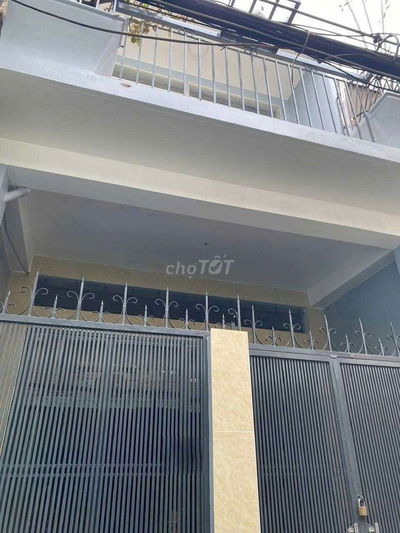 CHO THUÊ NHÀ CÁCH MẠNG THÁNG 8 GẦN CÔNG VIÊN LÊ THỊ RIÊNG