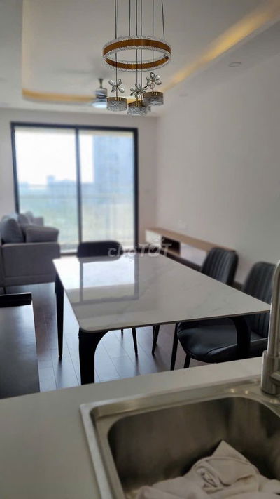 Cho thuê căn 3 phòng ngủ block Mp6,7,8