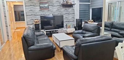 Cho thuê chung cư Sơn Thịnh 1 sát biển 3PN nhà sửa hiện đại view biển