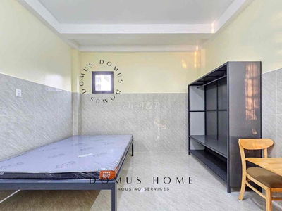 PHÒNG FULL NỘI THẤT, THANG MÁY, CỬA SỔ