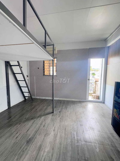 DUPLEX FULL NỘI THẤT CÓ BAN CÔNG PHÒNG SIÊU RỘNG