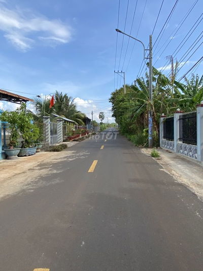 Trung tâm Thị Trấn Đất Đỏ, 1000m2, 60m2 đất ở,  có sẵn cổng tường rào