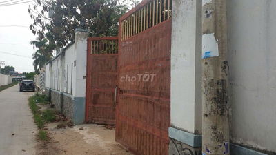 KHO BÃI có tường bao kiên cố đường xe tải BẾN LỨC LONG AN