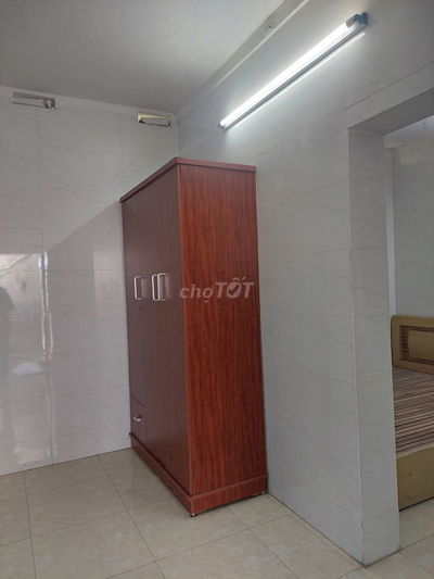 Cho thuê nhà 30 m2 mái bằng 1 tầng có sân vườn rộng sạch đẹp 4,5 tr/th