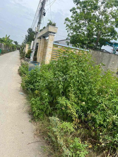 Đất Thái Hoà , Tân Uyên Ngay Sát Trường FPT
