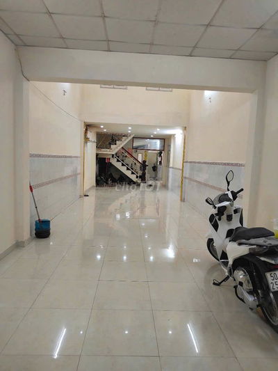 Cho thuê nhà 4m x 25m mặt tiền Xuân Thới 2, Xuân Thới Đông, Hóc Môn
