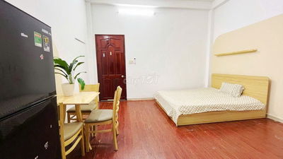 STUDIO FULL NỘI THẤT MÁY LẠNH INVER CẠNH Emart Phan Huy ích